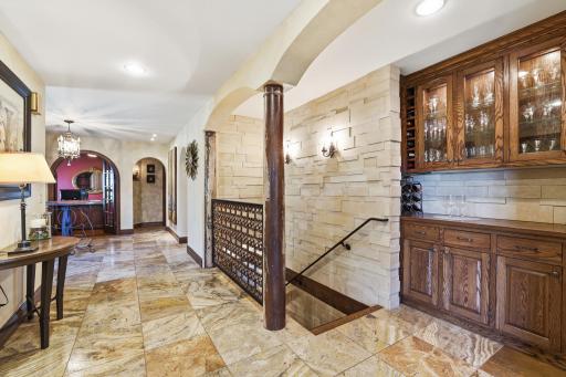 994 Wagon Wheel Trail, Saint Paul, MN 55120