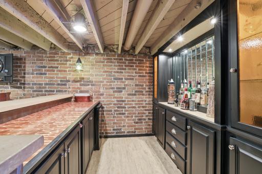 994 Wagon Wheel Trail, Saint Paul, MN 55120