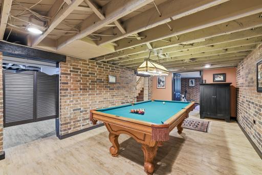 994 Wagon Wheel Trail, Saint Paul, MN 55120