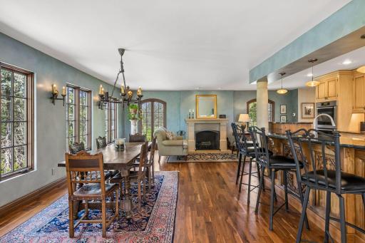 994 Wagon Wheel Trail, Saint Paul, MN 55120