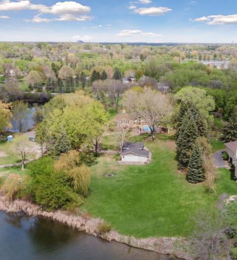 994 Wagon Wheel Trail, Saint Paul, MN 55120
