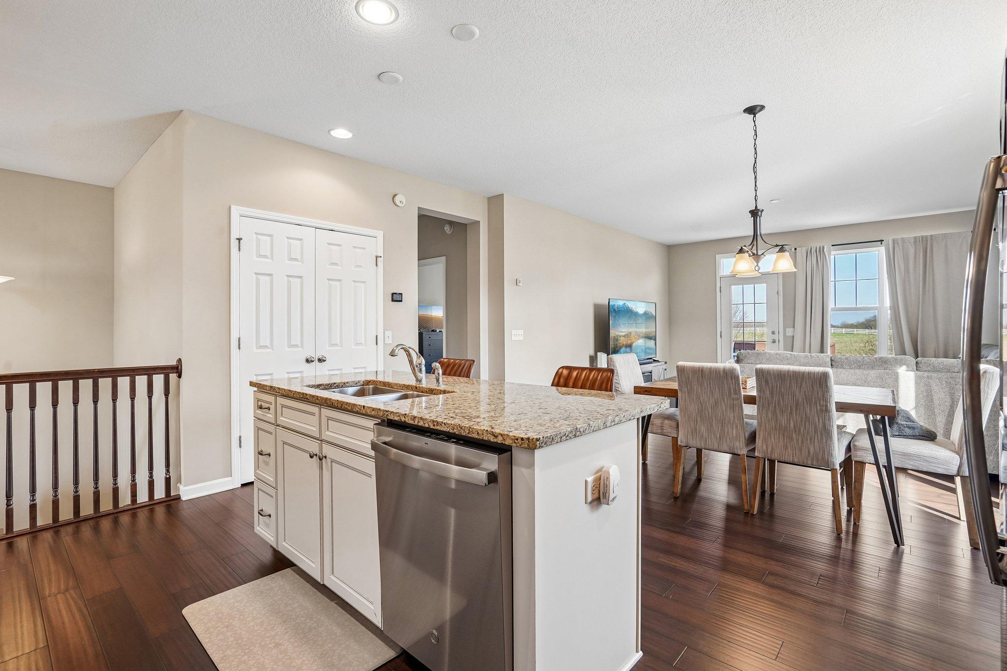 22-web-or-mls-Terra Vista Path-S2304-022.jpg