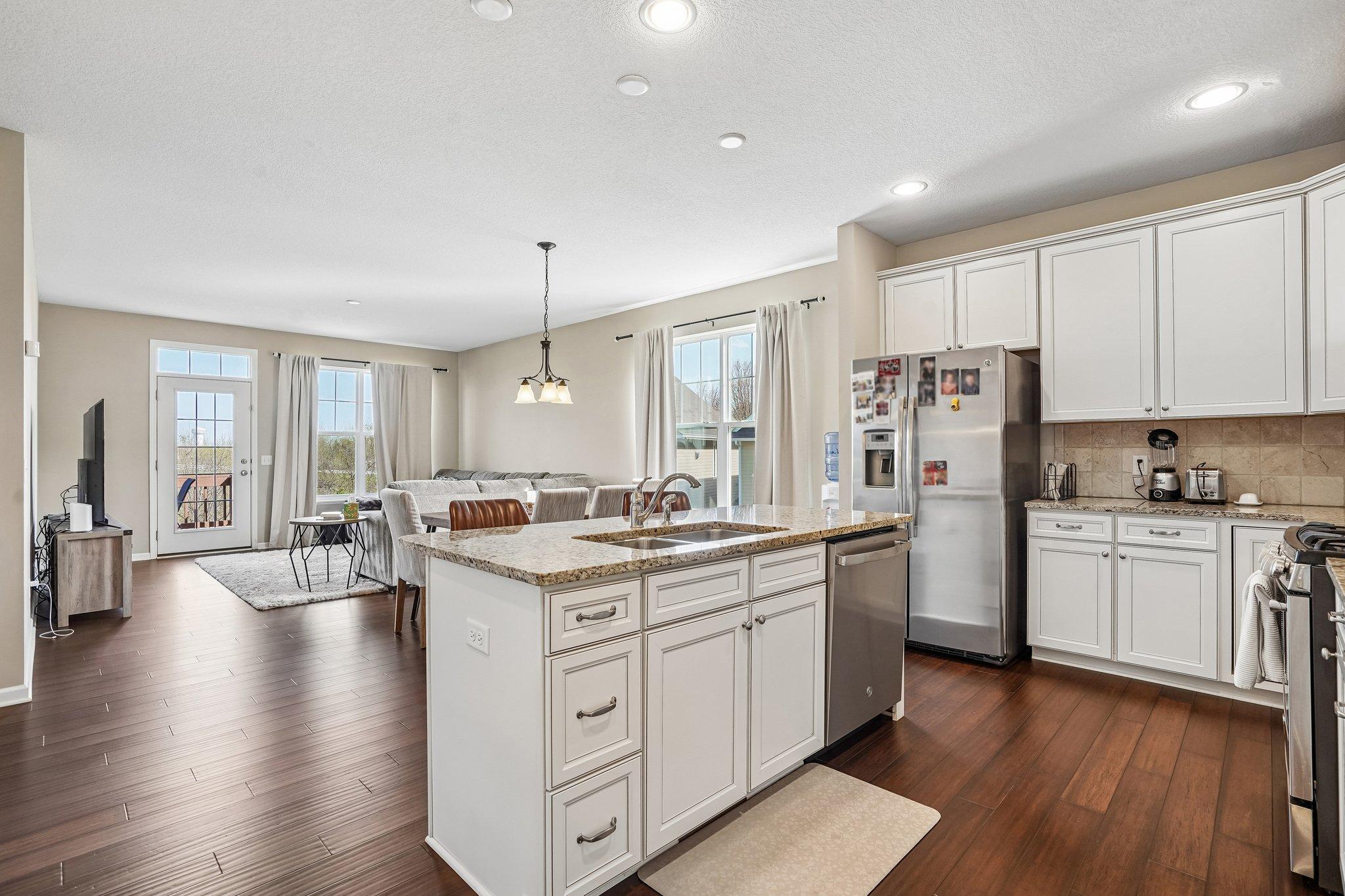19-web-or-mls-Terra Vista Path-S2304-019.jpg