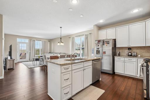 19-web-or-mls-Terra Vista Path-S2304-019.jpg