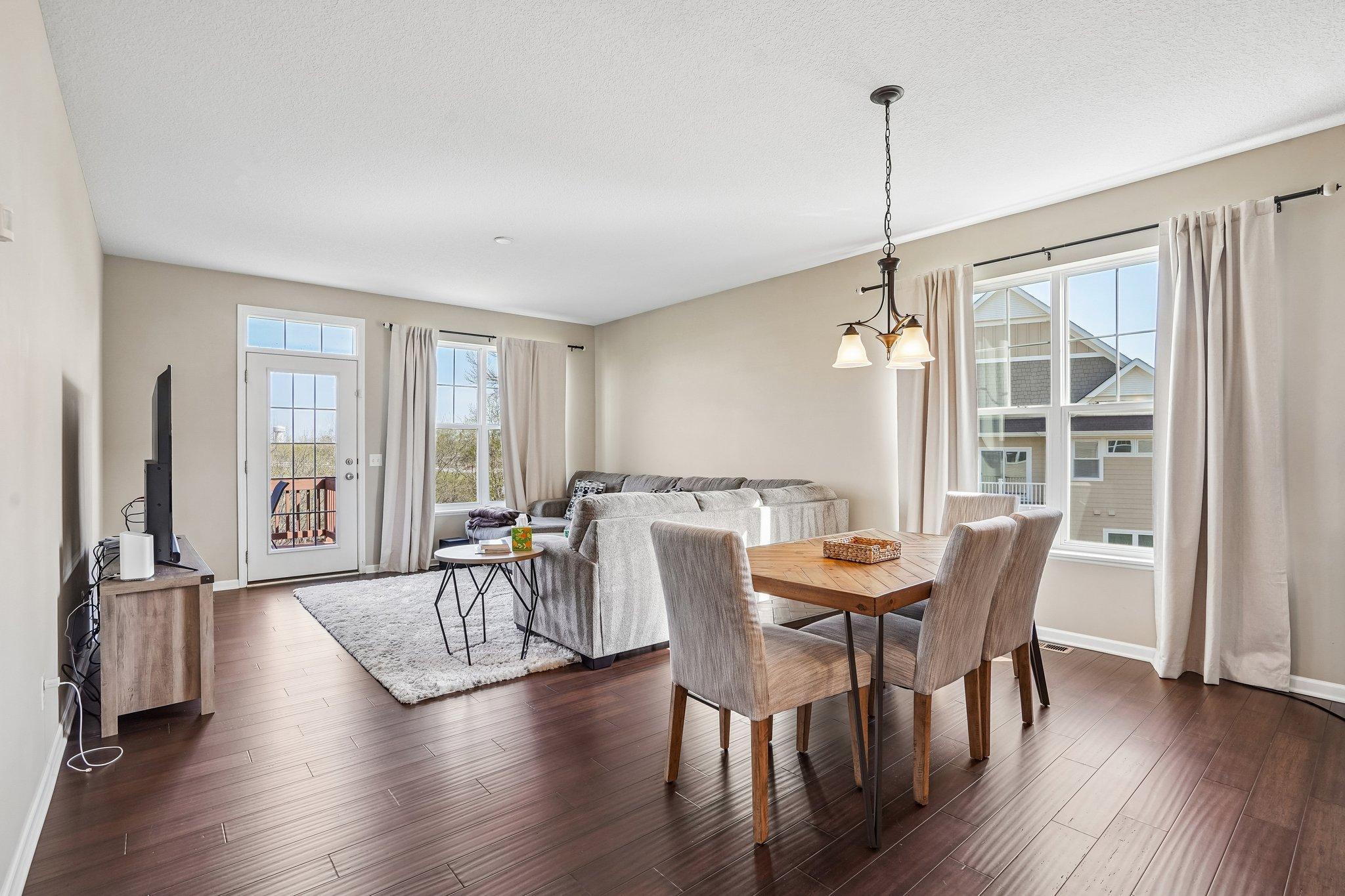 17-web-or-mls-Terra Vista Path-S2304-017.jpg