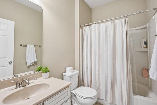 32-web-or-mls-Terra Vista Path-S2304-032.jpg