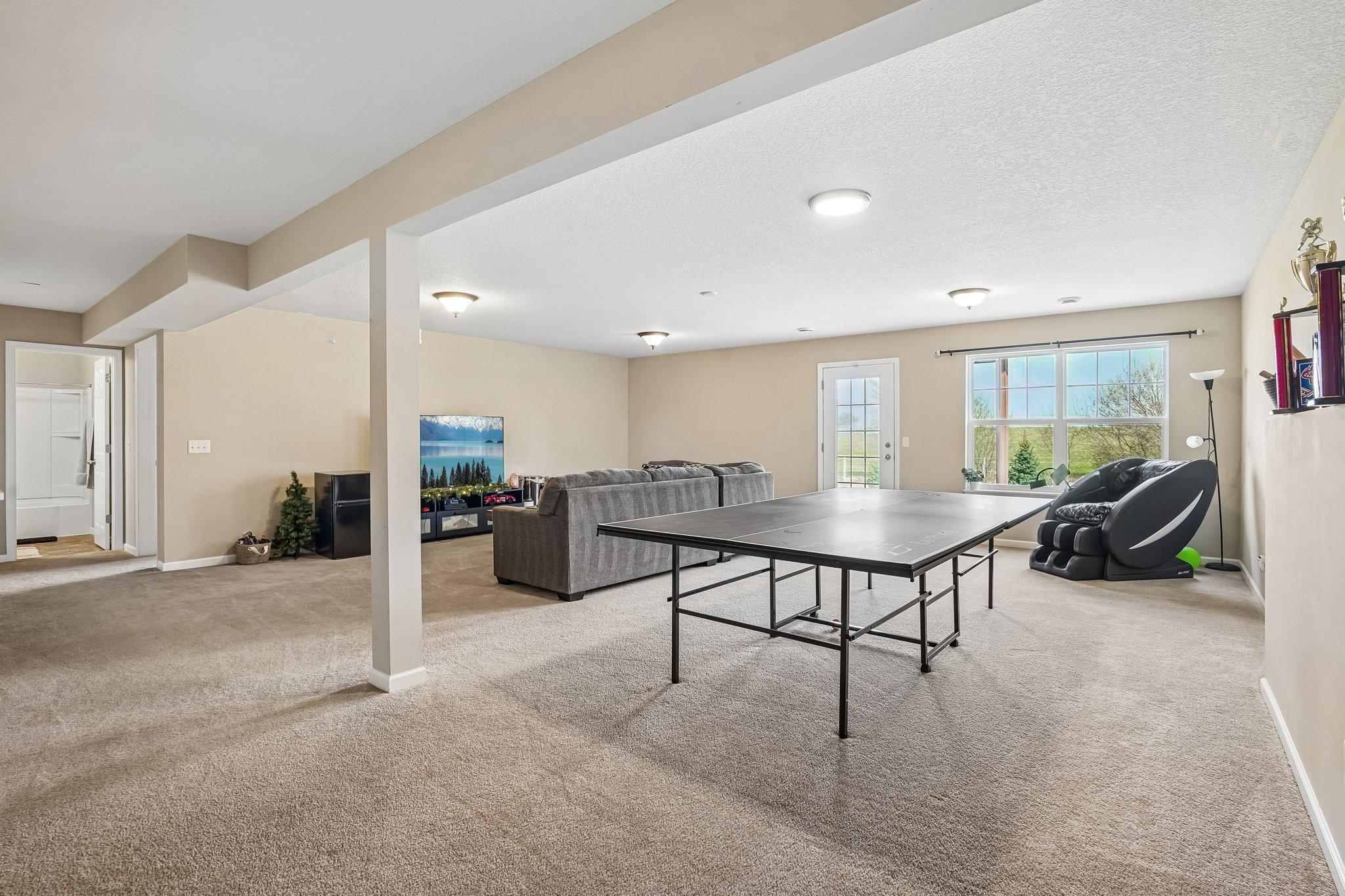 7-web-or-mls-Terra Vista Path-S2304-007.jpg