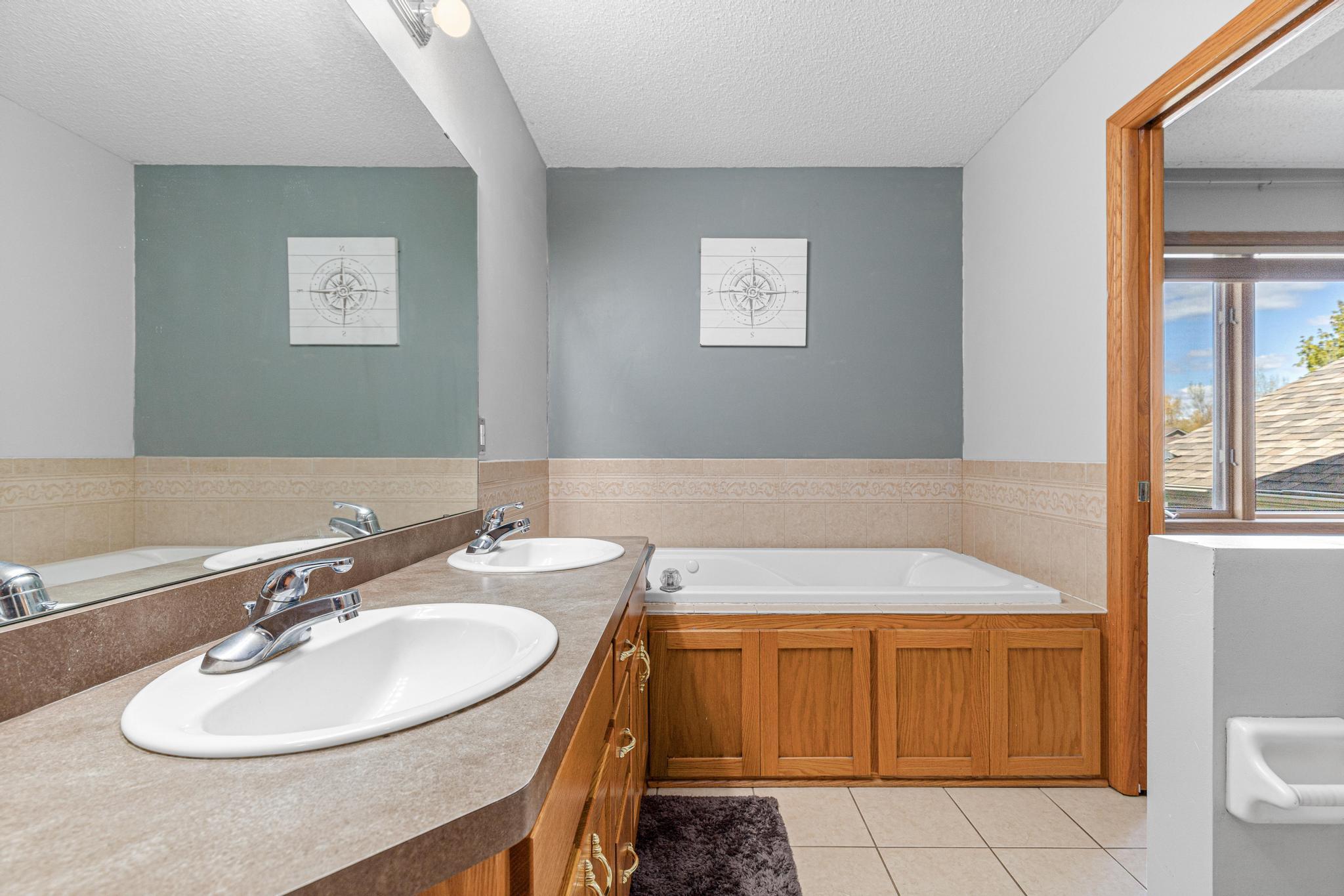 5725 157th Street N-20.jpg