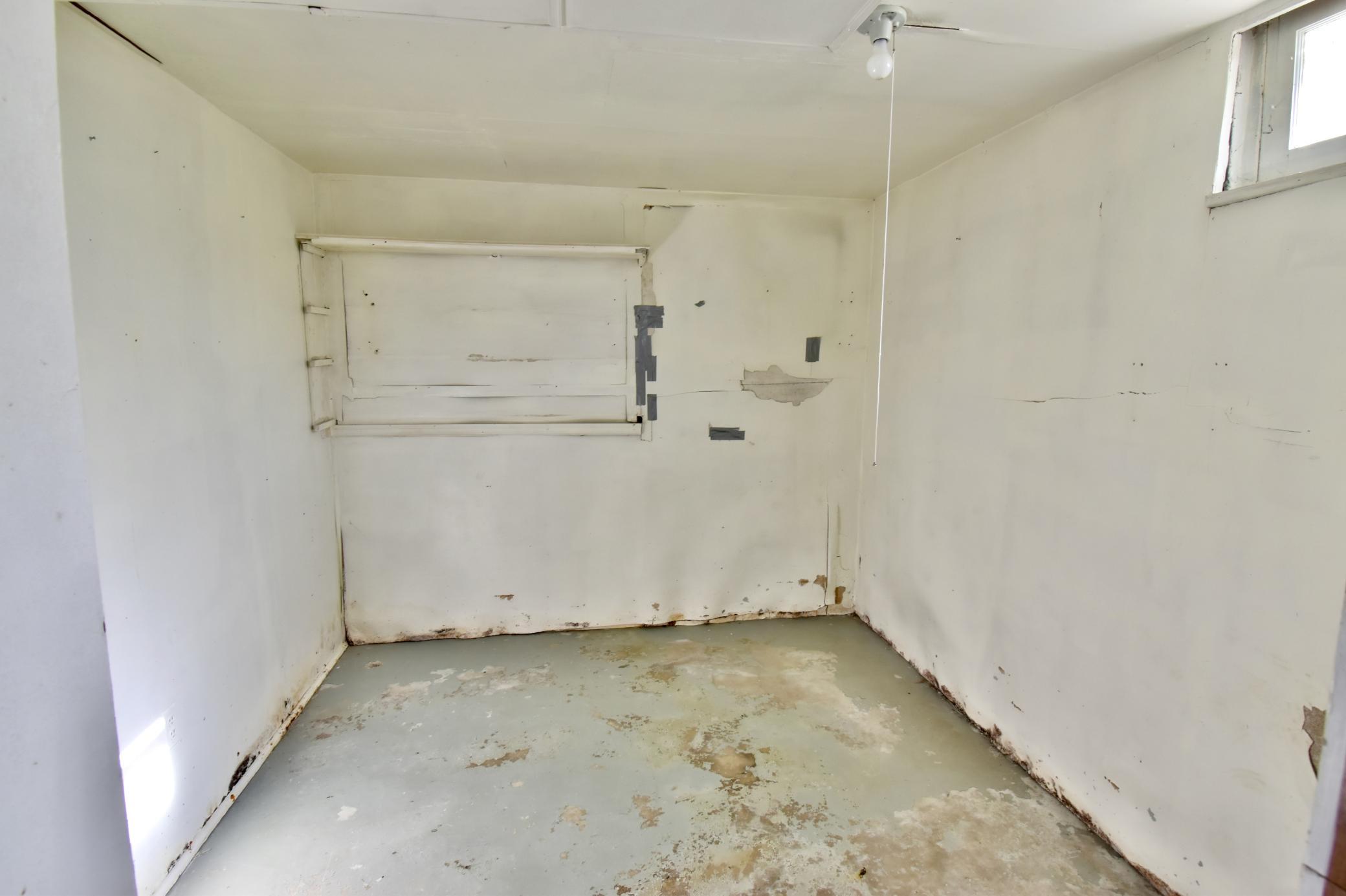 Ashley - LP home - 18.jpeg