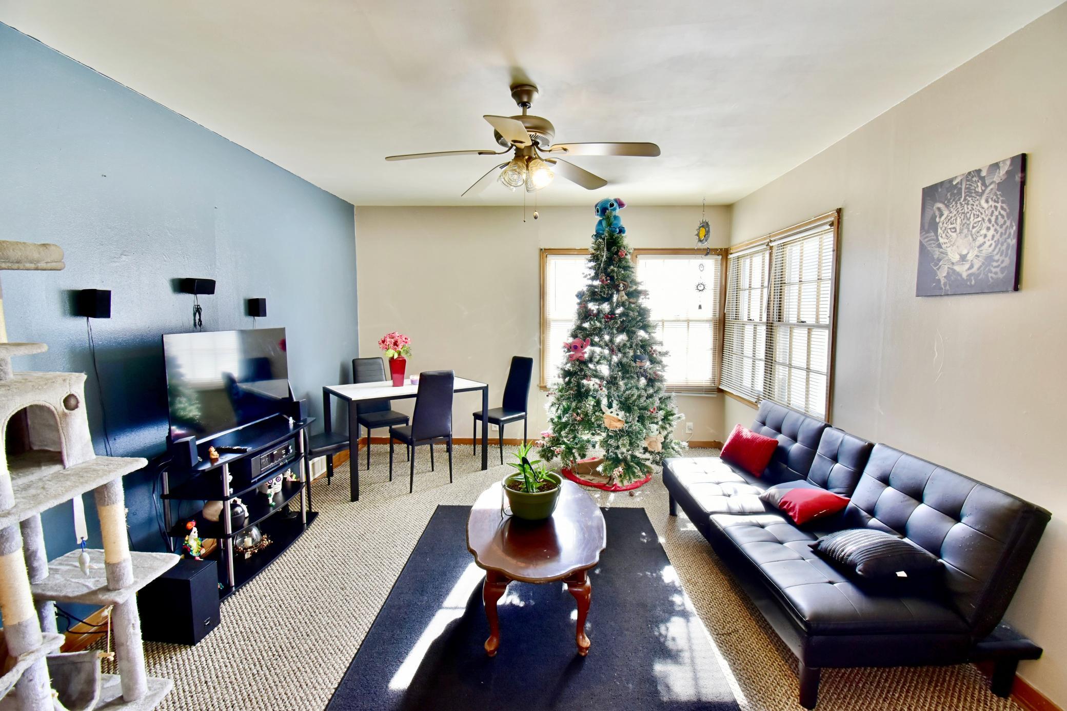 Ashley - LP home - 2.jpeg