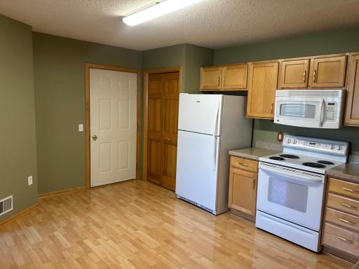 674 Lake View Drive, Saint Paul, MN 55129
