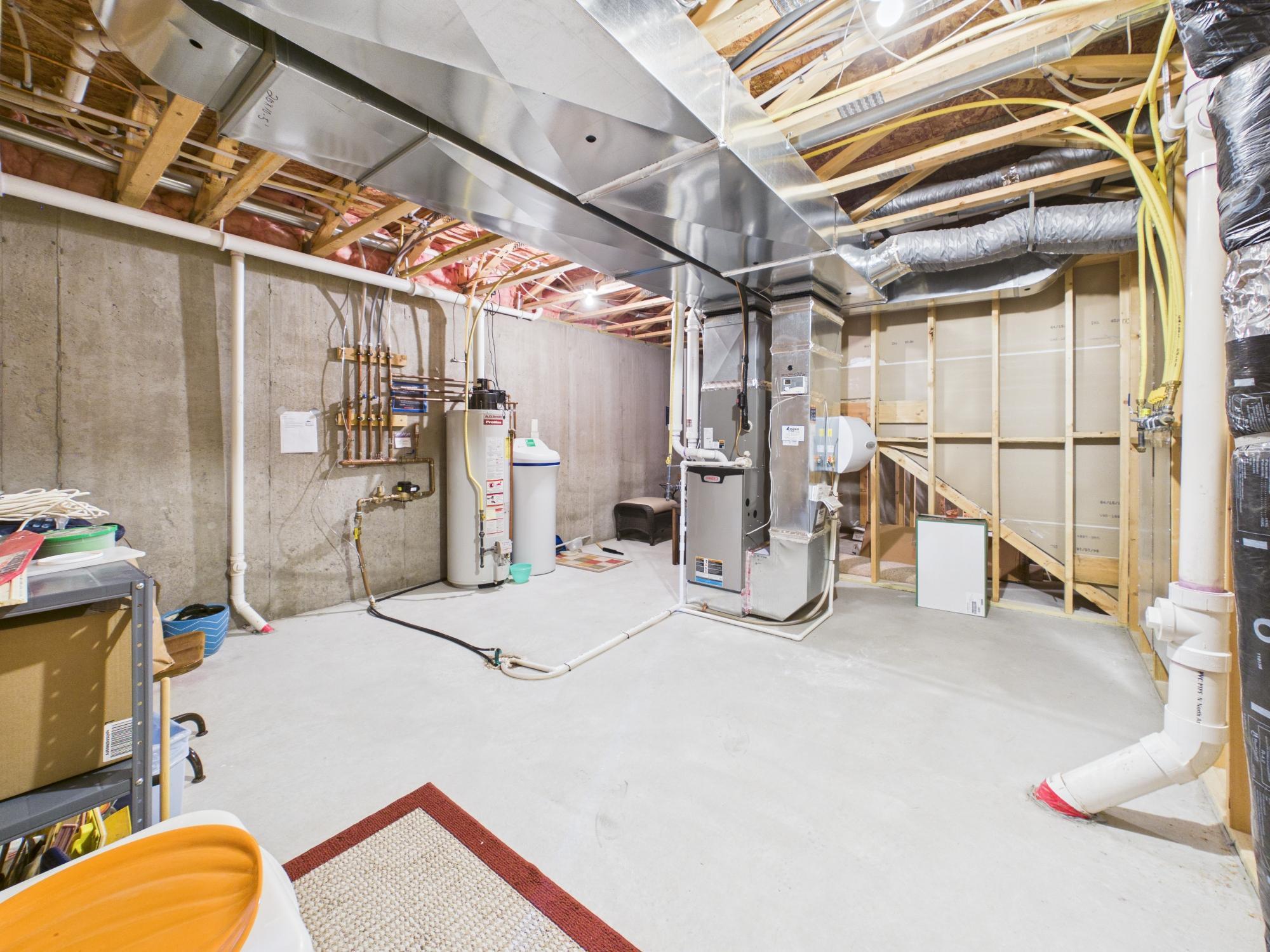 10697 Kingsfield Lane - Utility Room