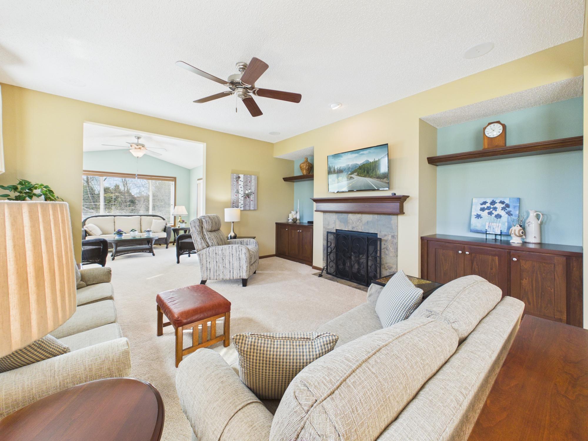 10697 Kingsfield Lane - Living Room