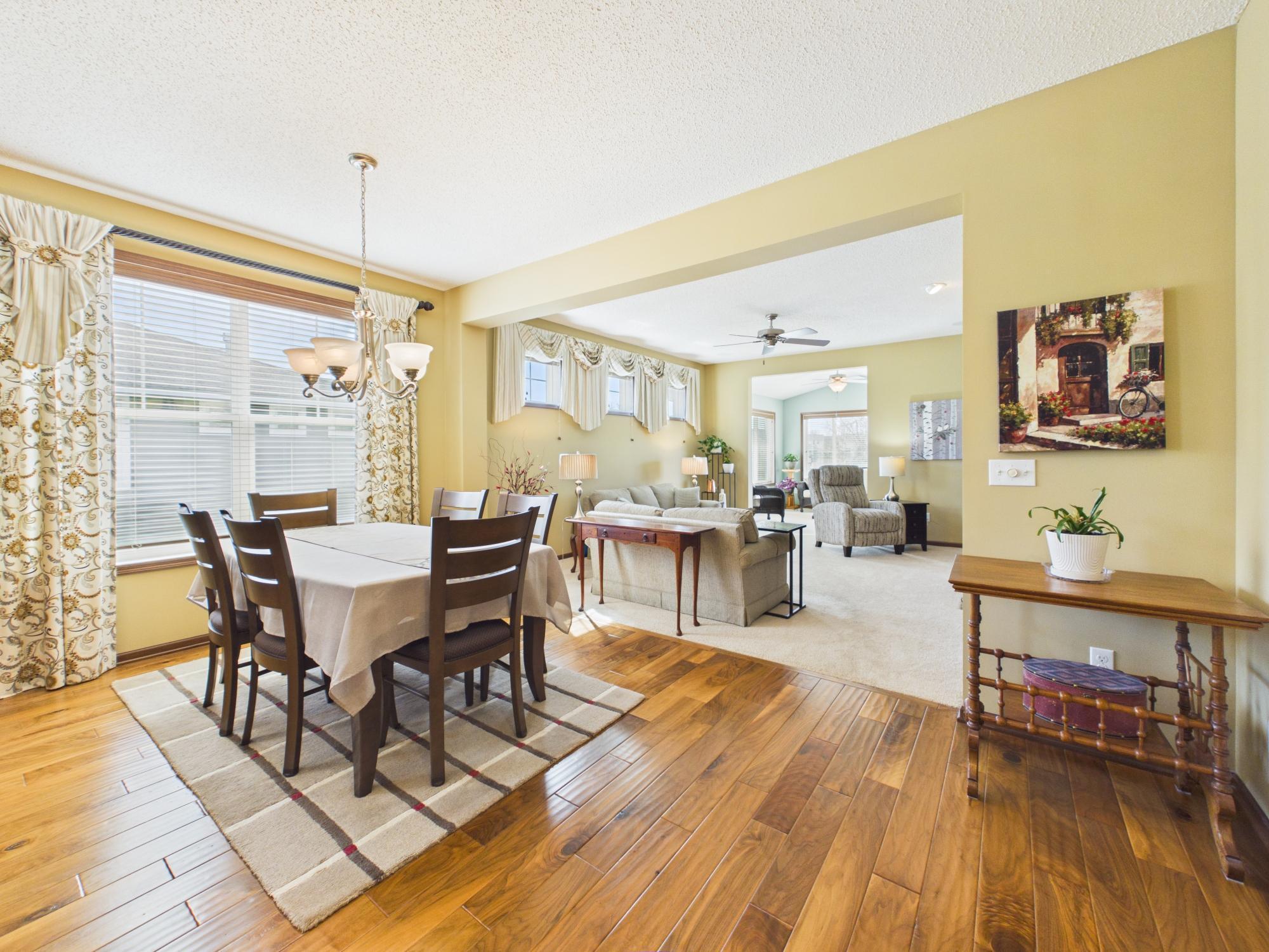 10697 Kingsfield Lane - Dinning Room
