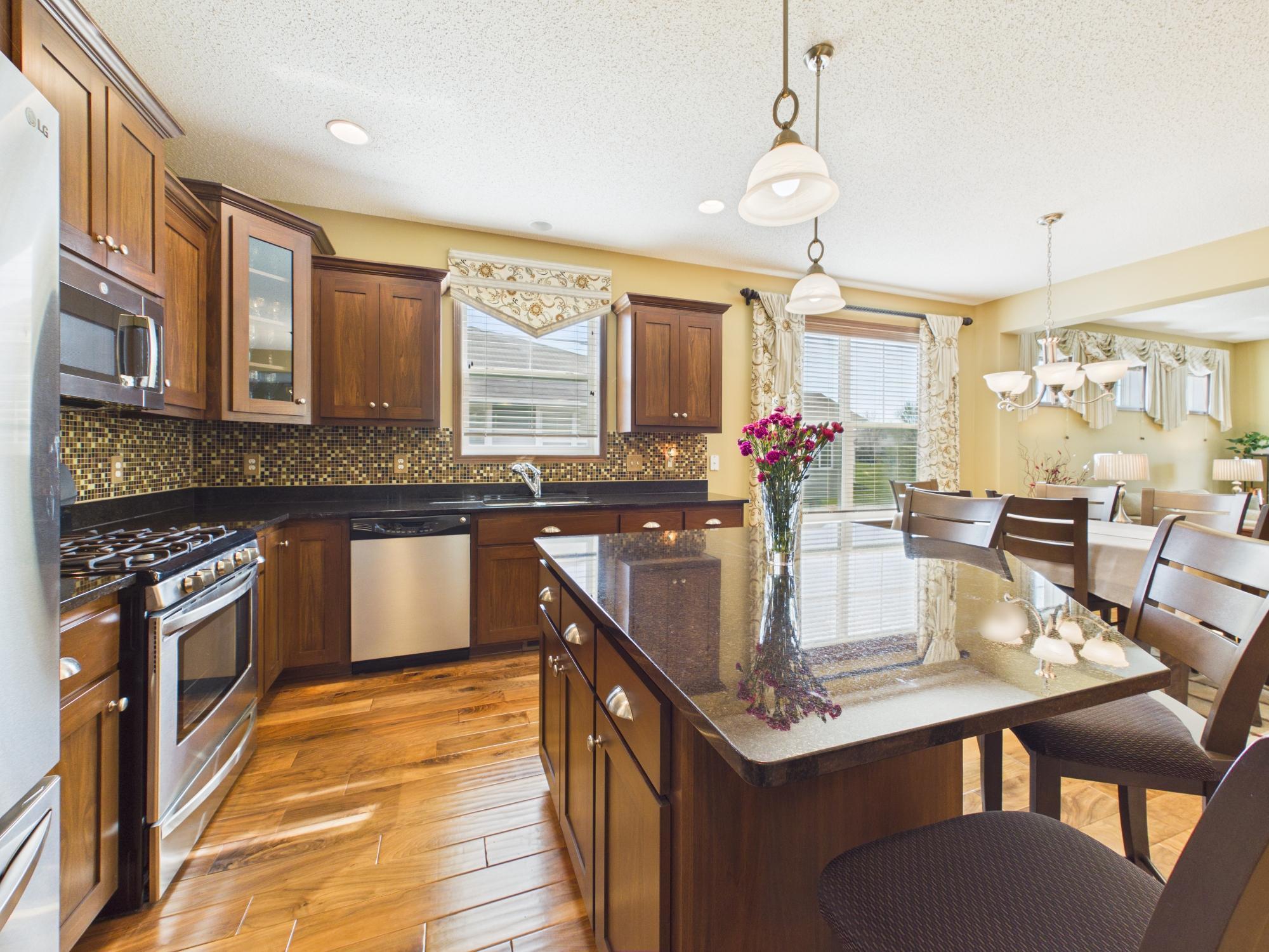 10697 Kingsfield Lane - Kitchen