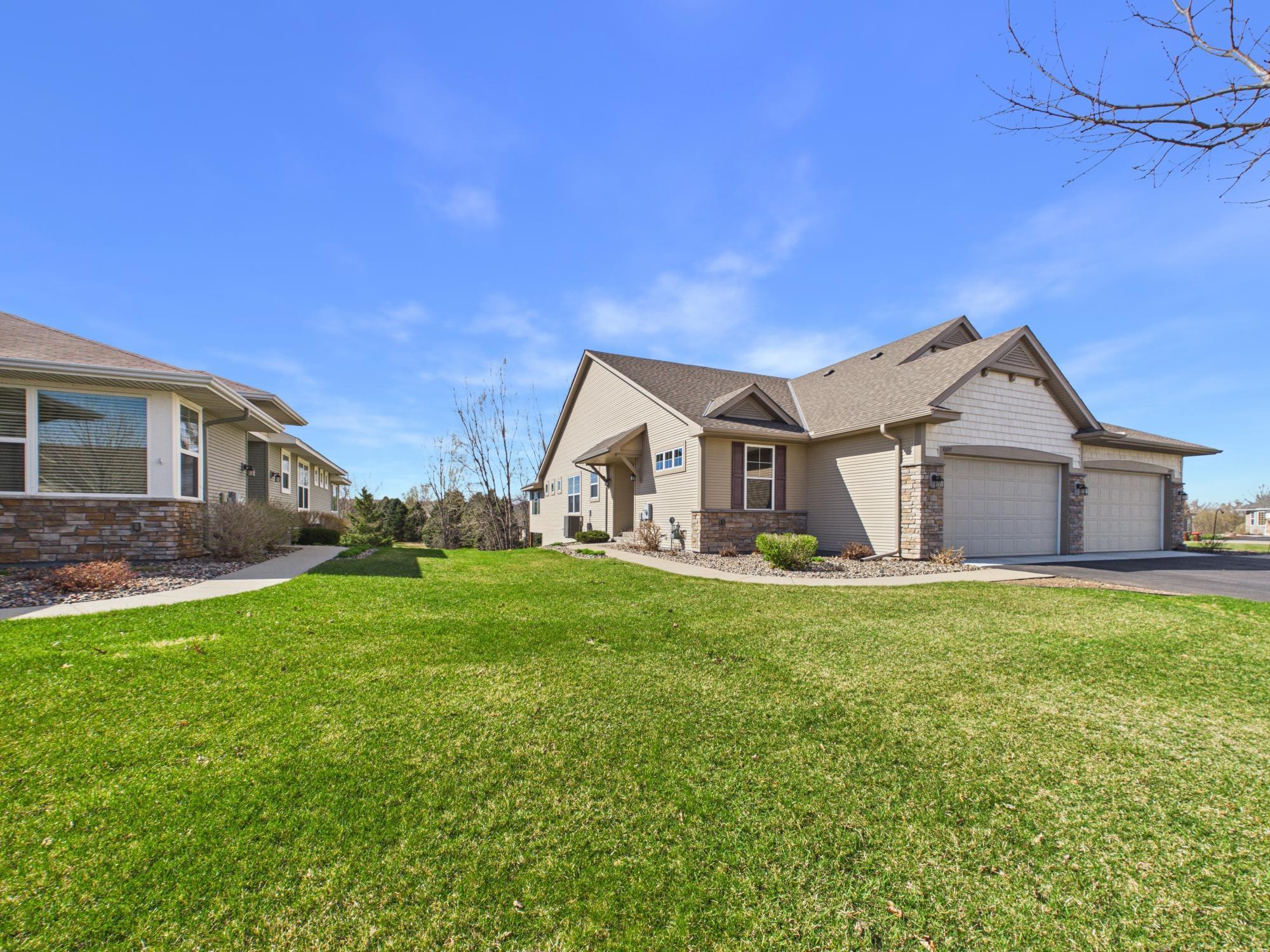 10697 Kingsfield Lane