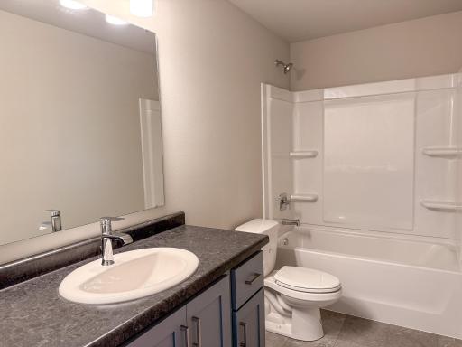 7889 Cottonwood Boulevard, Horace, ND 58047