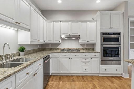5000 Halifax Avenue S, 107, Edina, MN 55424