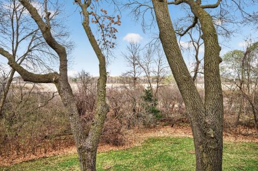 818 Sherwood Road, Saint Paul, MN 55126