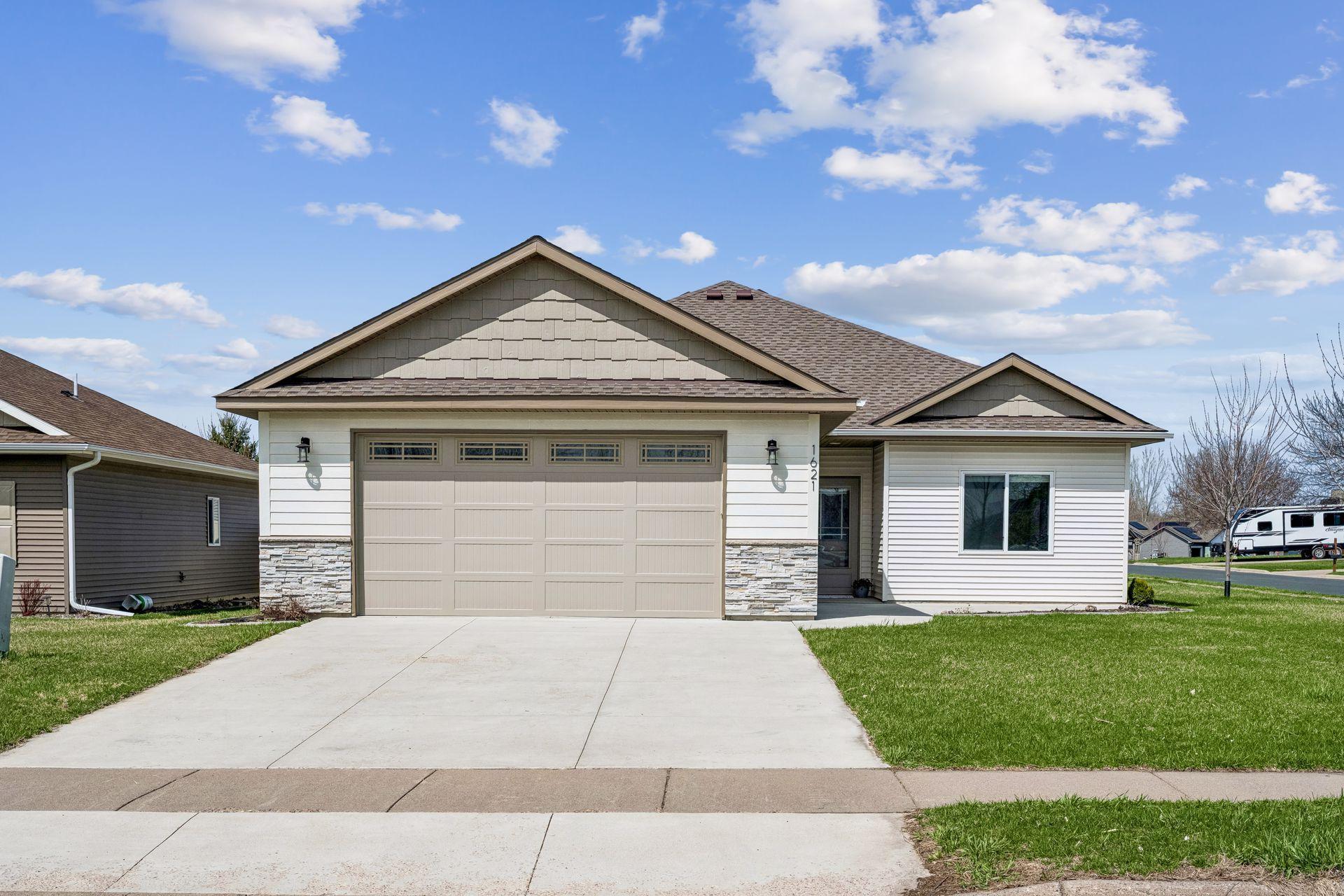 Beautiful home, built in 2021. Concrete driveway, maintenance-free exterior with Thermotech windows, GenTech siding, and Timberline shingles.