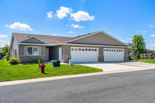 417 Fawn Run, Kenyon, MN 55946