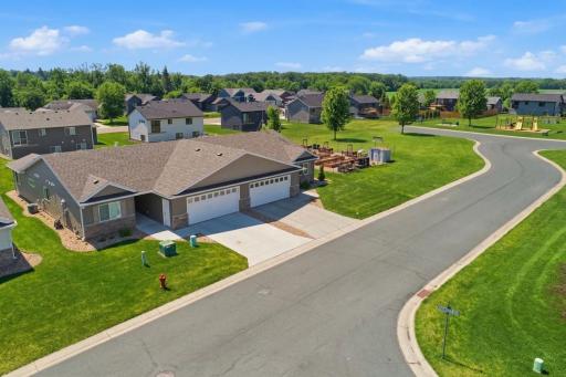 417 Fawn Run, Kenyon, MN 55946