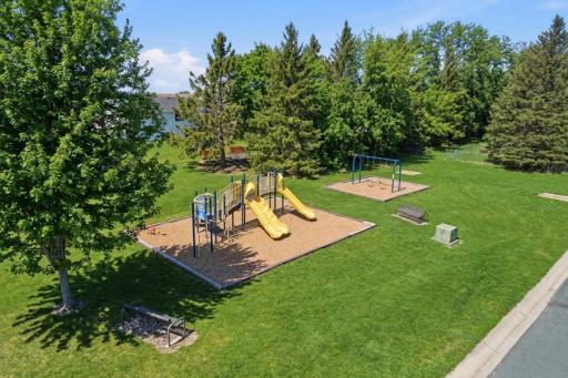 417 Fawn Run, Kenyon, MN 55946