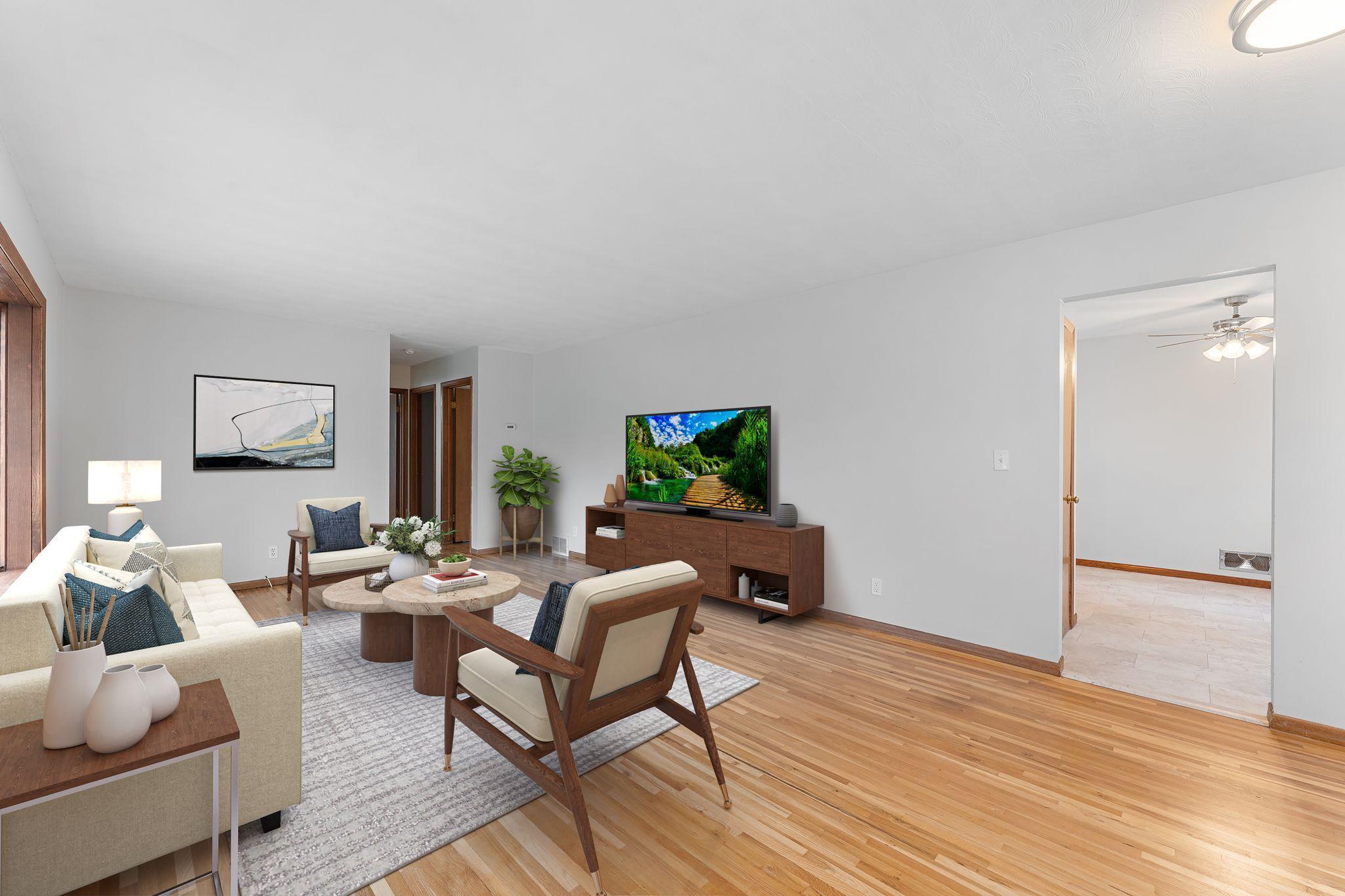 Livingroom Stage 2.jpg