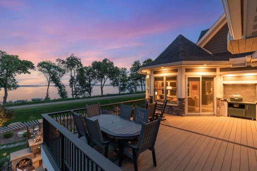 Large Deck with views of the lake