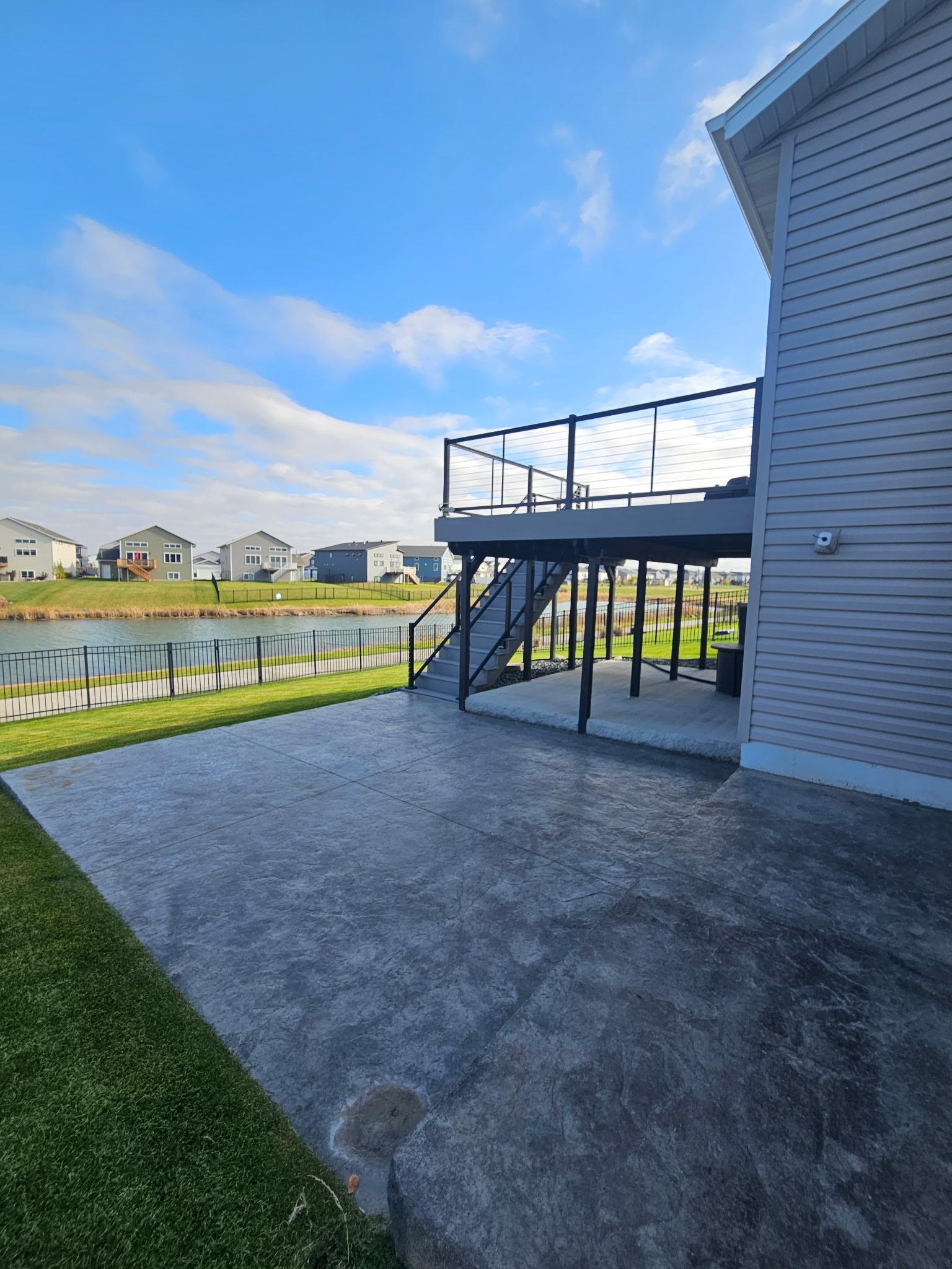 Fully Fenced, 2 tiered patio