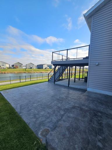 Fully Fenced, 2 tiered patio