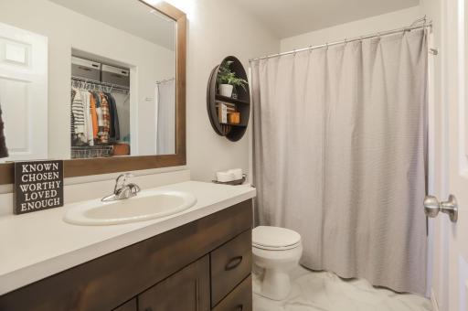 Primary full bath with walk in closet