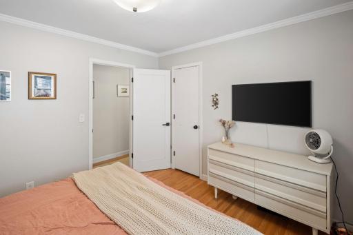 Right Unit Primary Bedroomr-mls-2416-quincy-st-ne.jpg