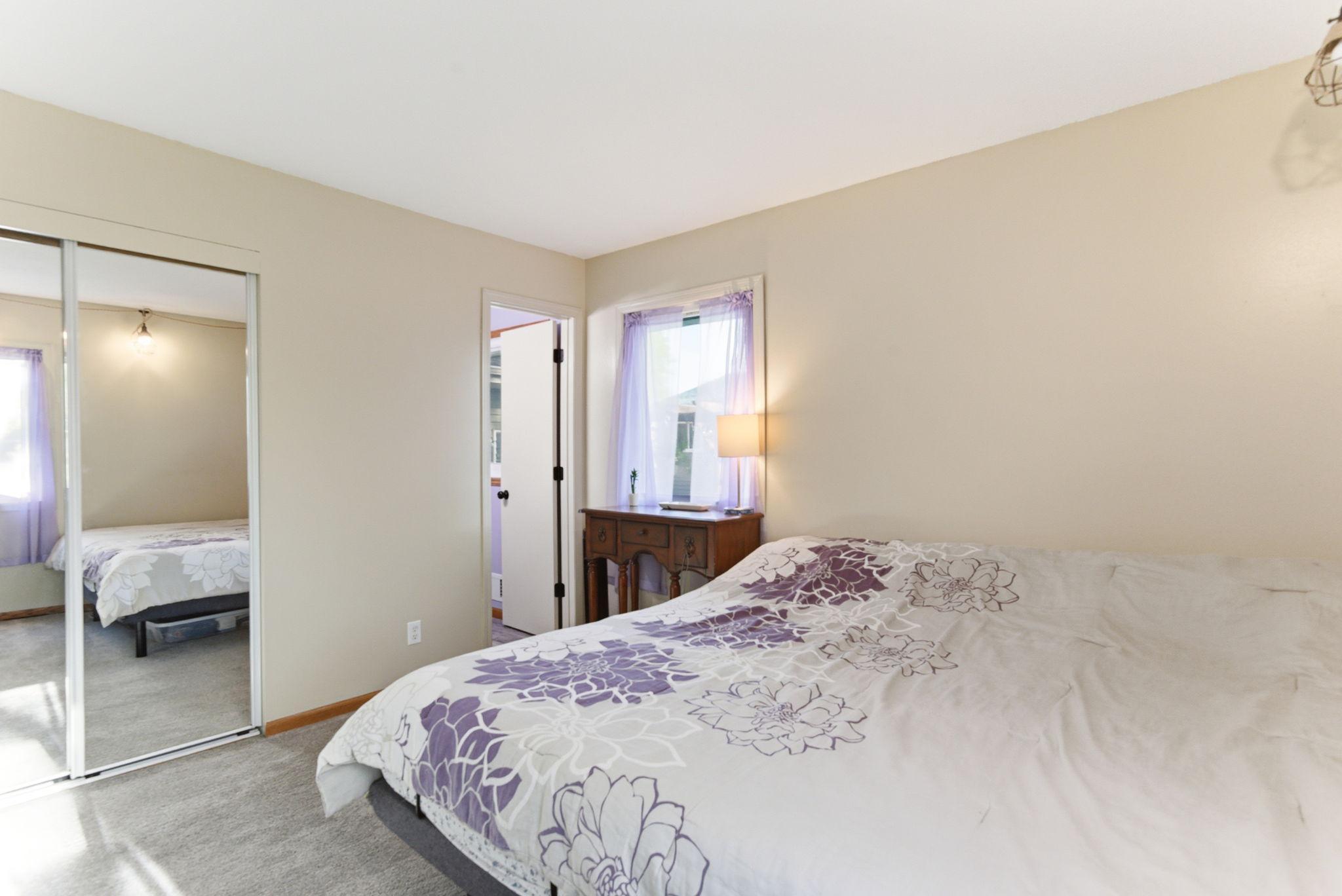 14-web-or-mls-2075-N-Ivy-St-14.jpg