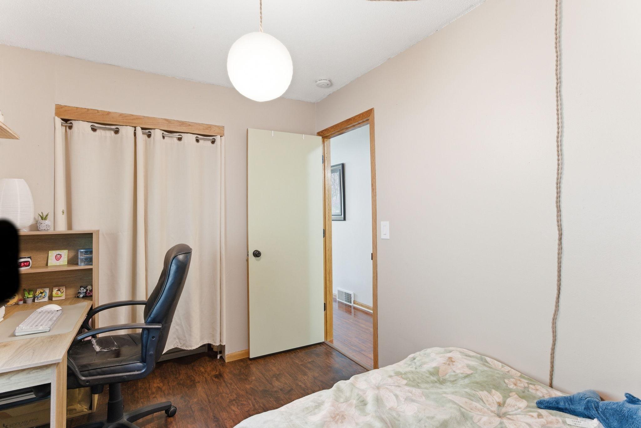 19-web-or-mls-2075-N-Ivy-St-19.jpg