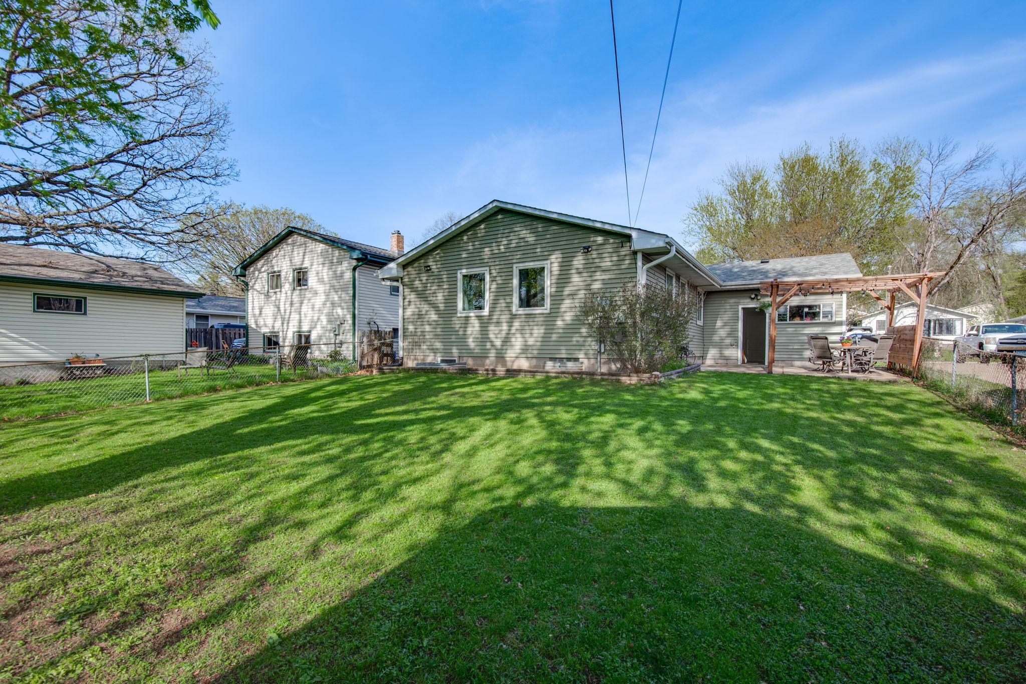 39-web-or-mls-2075-N-Ivy-St-39.jpg