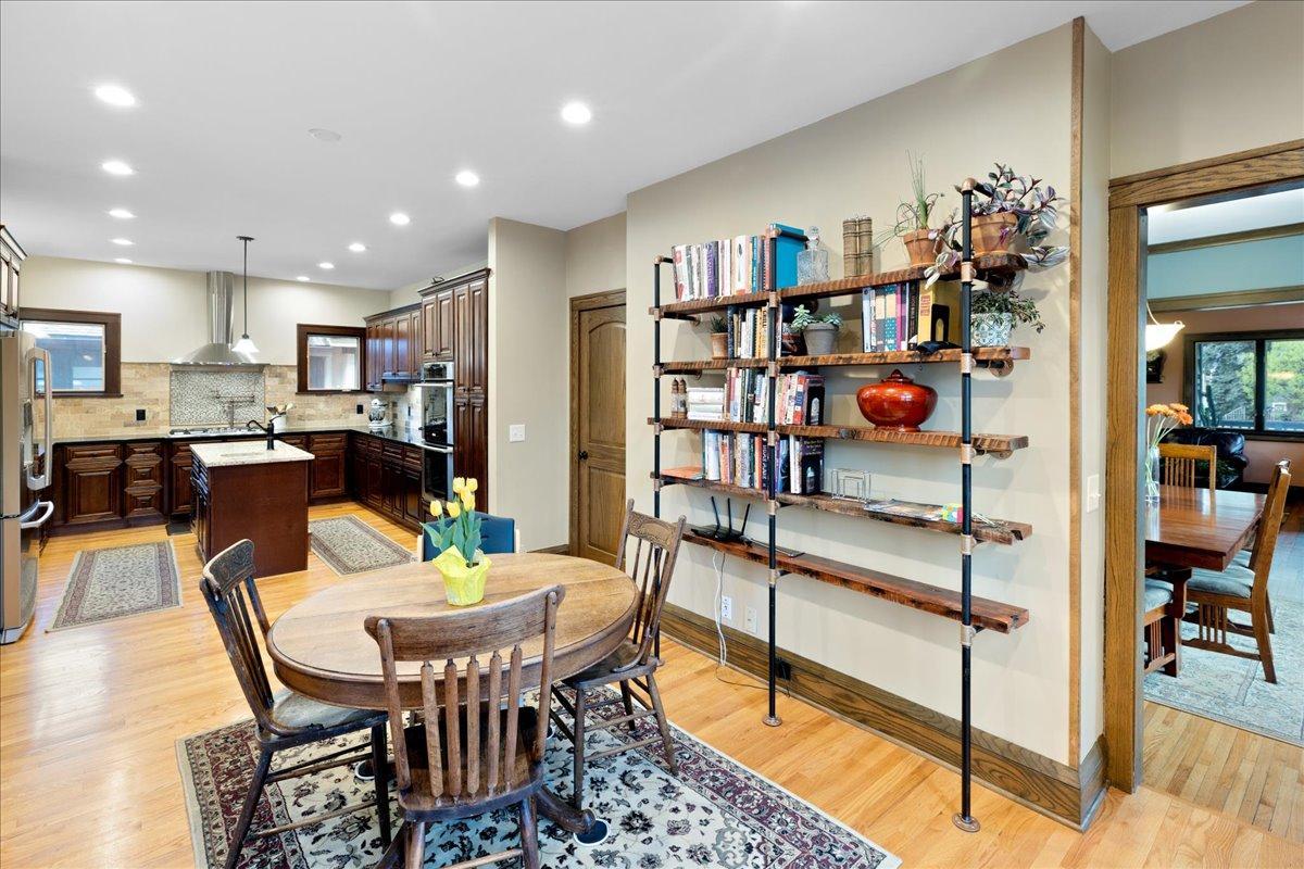 informal eat in kichen