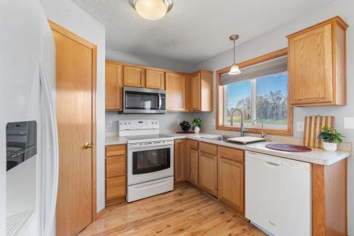 4052 Blakewood Drive, Shakopee, MN 55379
