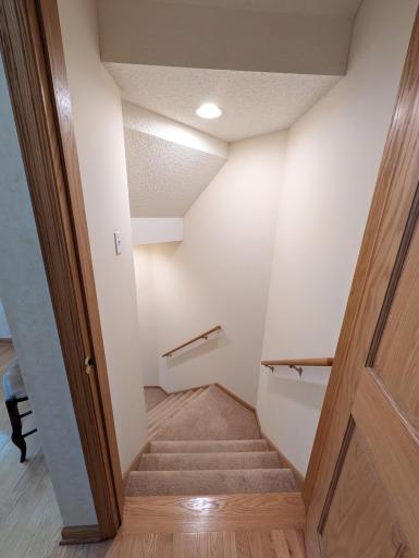 419 Brandywine Drive, Burnsville, MN 55337