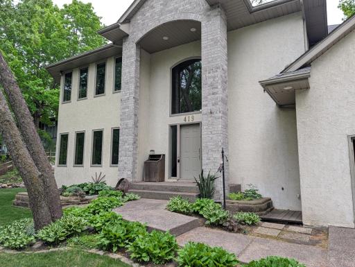 419 Brandywine Drive, Burnsville, MN 55337