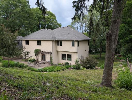419 Brandywine Drive, Burnsville, MN 55337