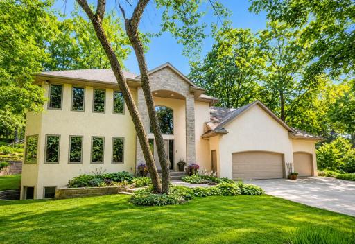 Photo for 419 Brandywine Drive, Burnsville, MN 55337 - listing #7058784 419 Brandywine Drive, Burnsville, MN 55337