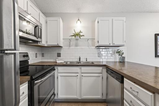 732 Parkside Drive, 732H, Saint Paul, MN 55127