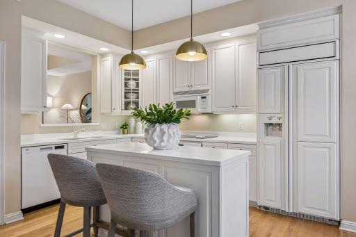 513 Coventry Lane, Minneapolis, MN 55435