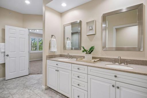 513 Coventry Lane, Minneapolis, MN 55435