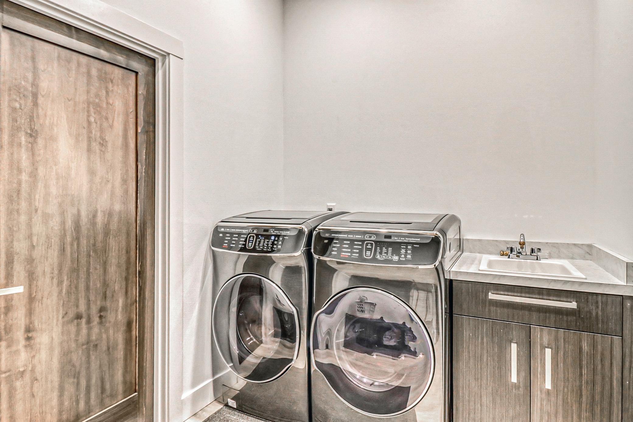 Laundry1_1.jpg