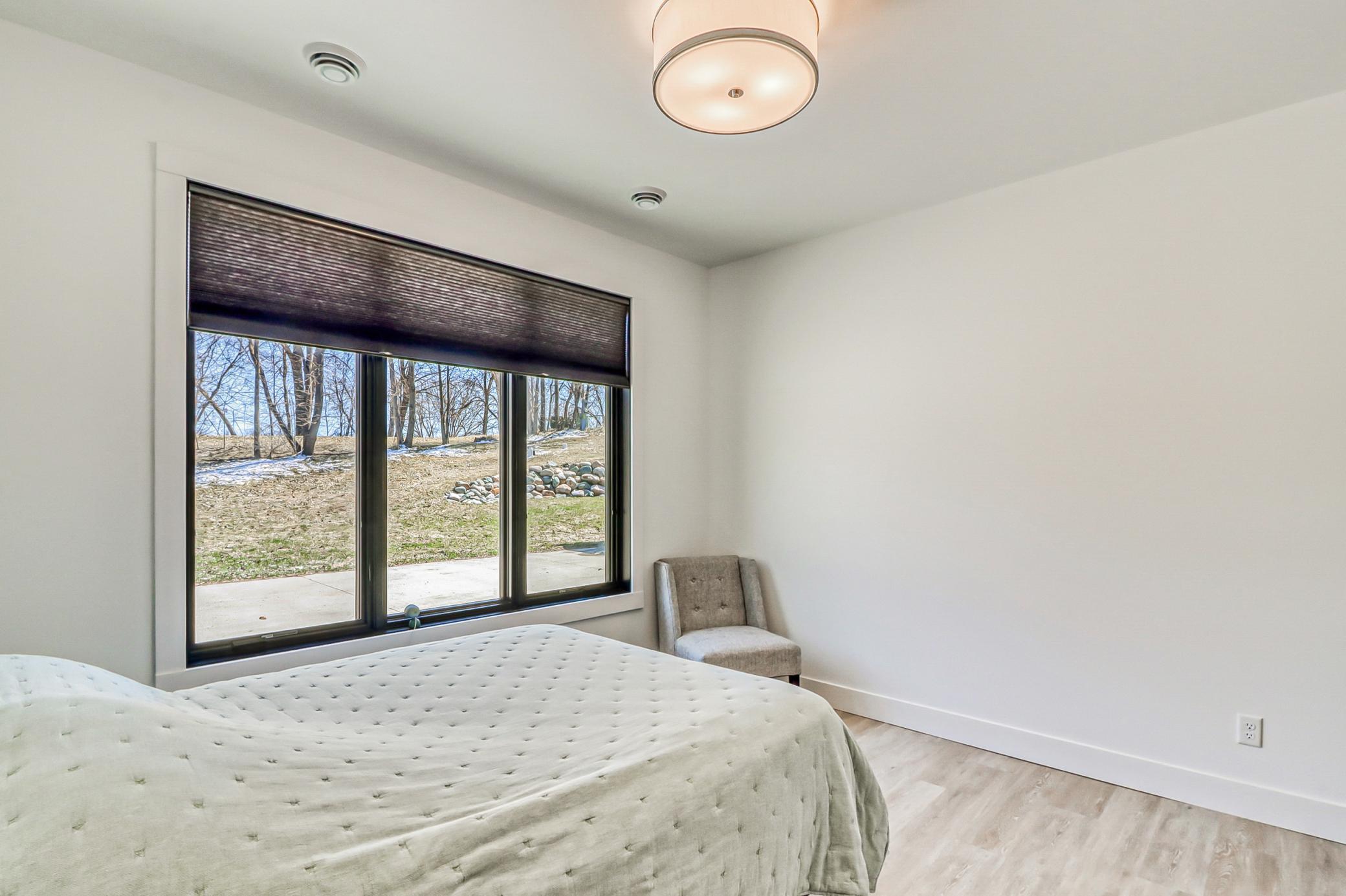 Bedroom2_2.jpg