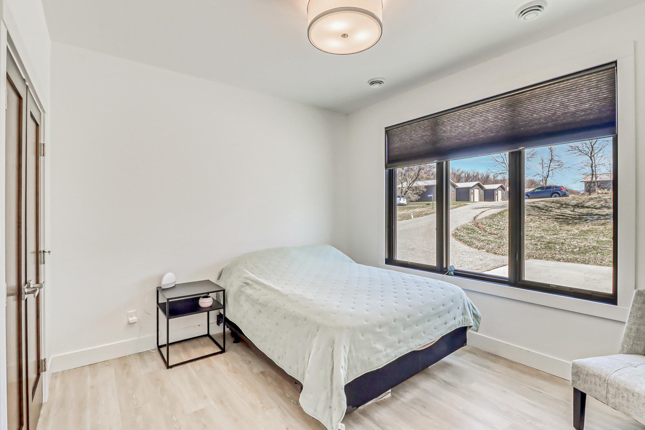 Bedroom2_1.jpg