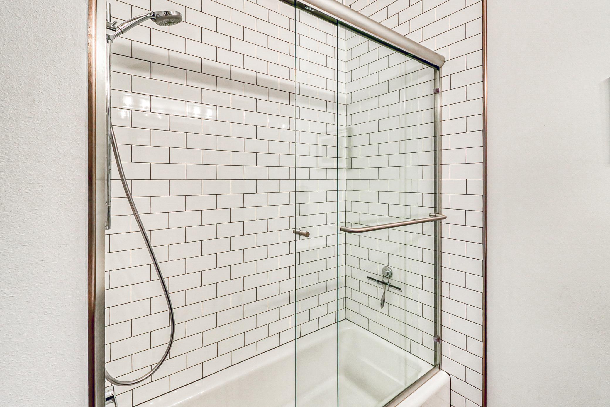 Bathroom1_2.jpg