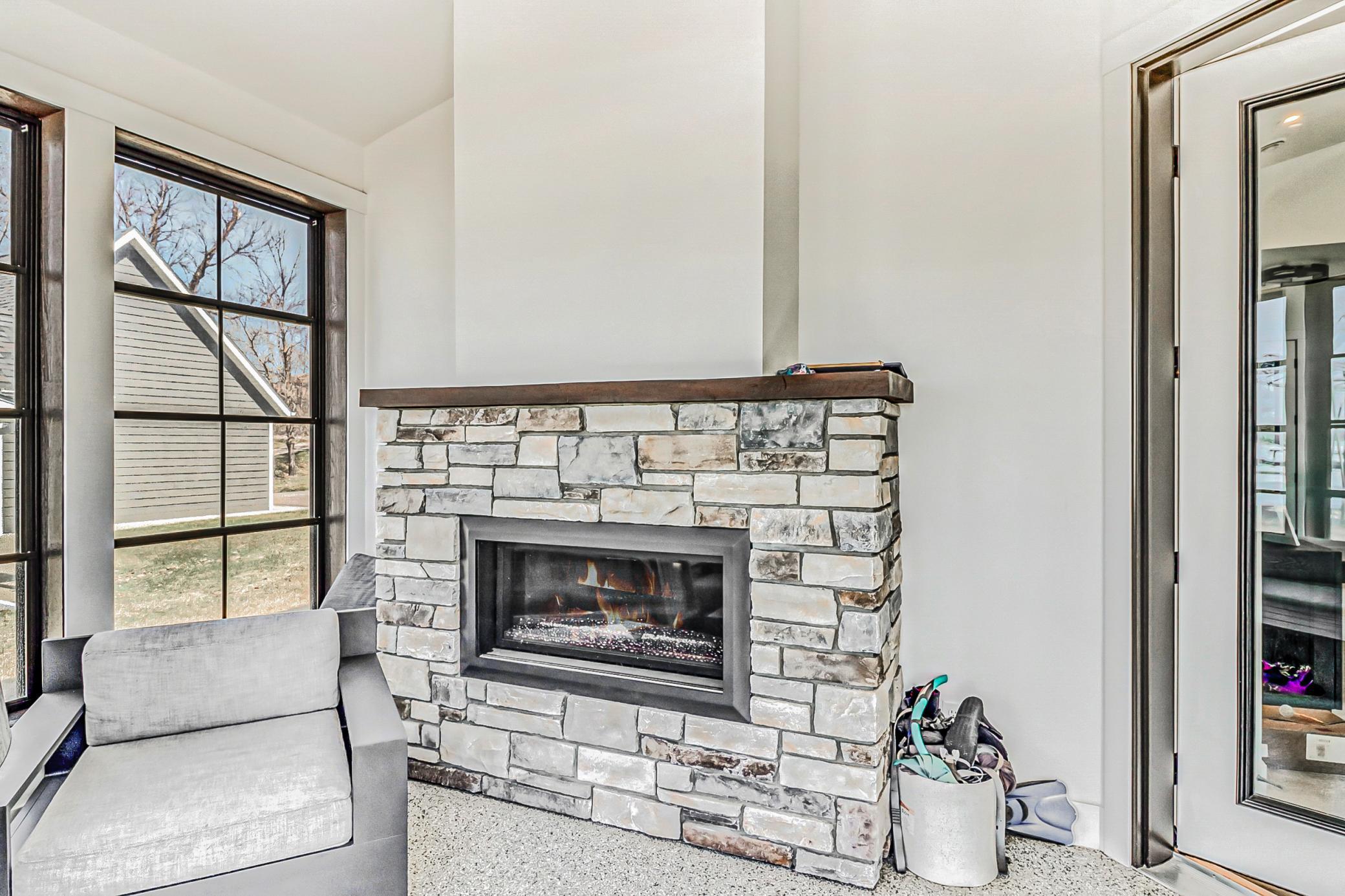 Sunroom1_2.jpg
